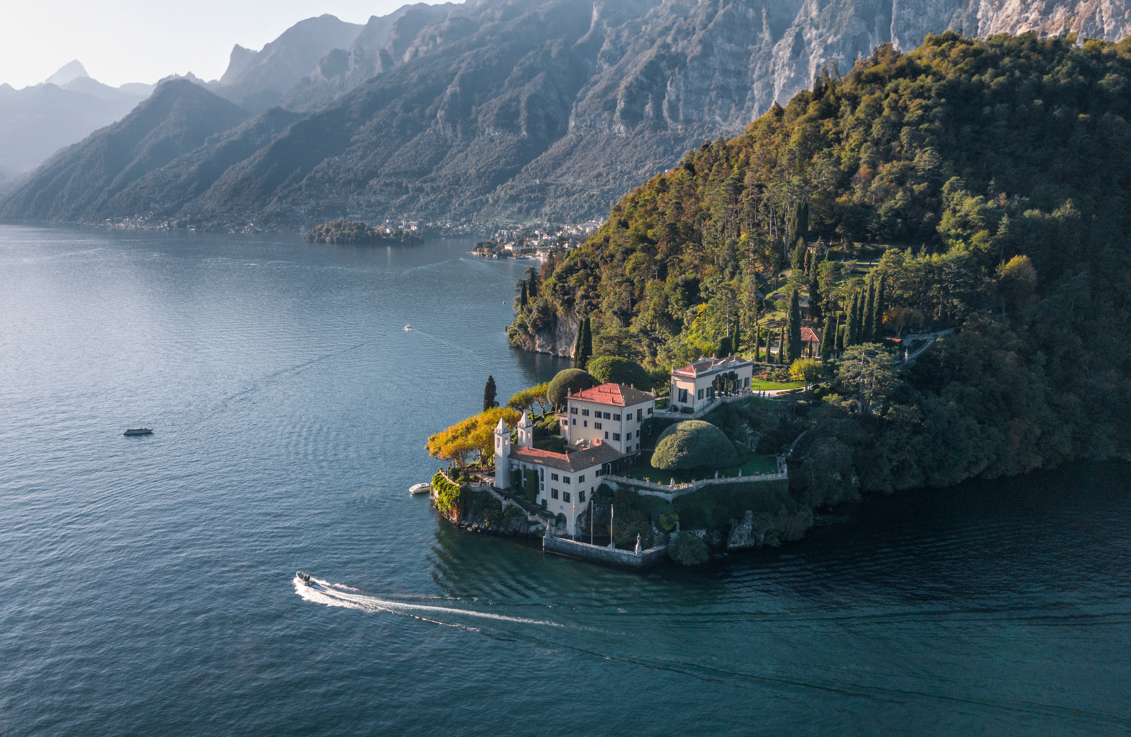 Il Lago in un giorno: l'itinerario dall'alba al tramonto